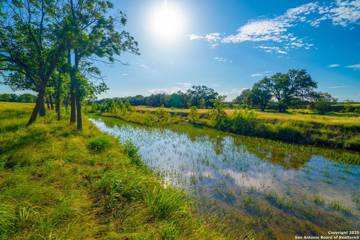 112 Majestic Oaks Drive