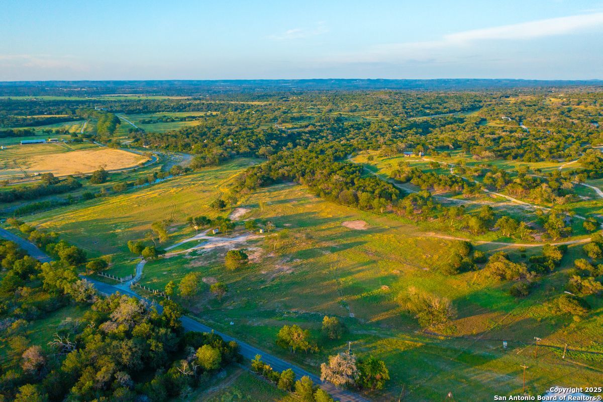 112 Majestic Oaks Drive