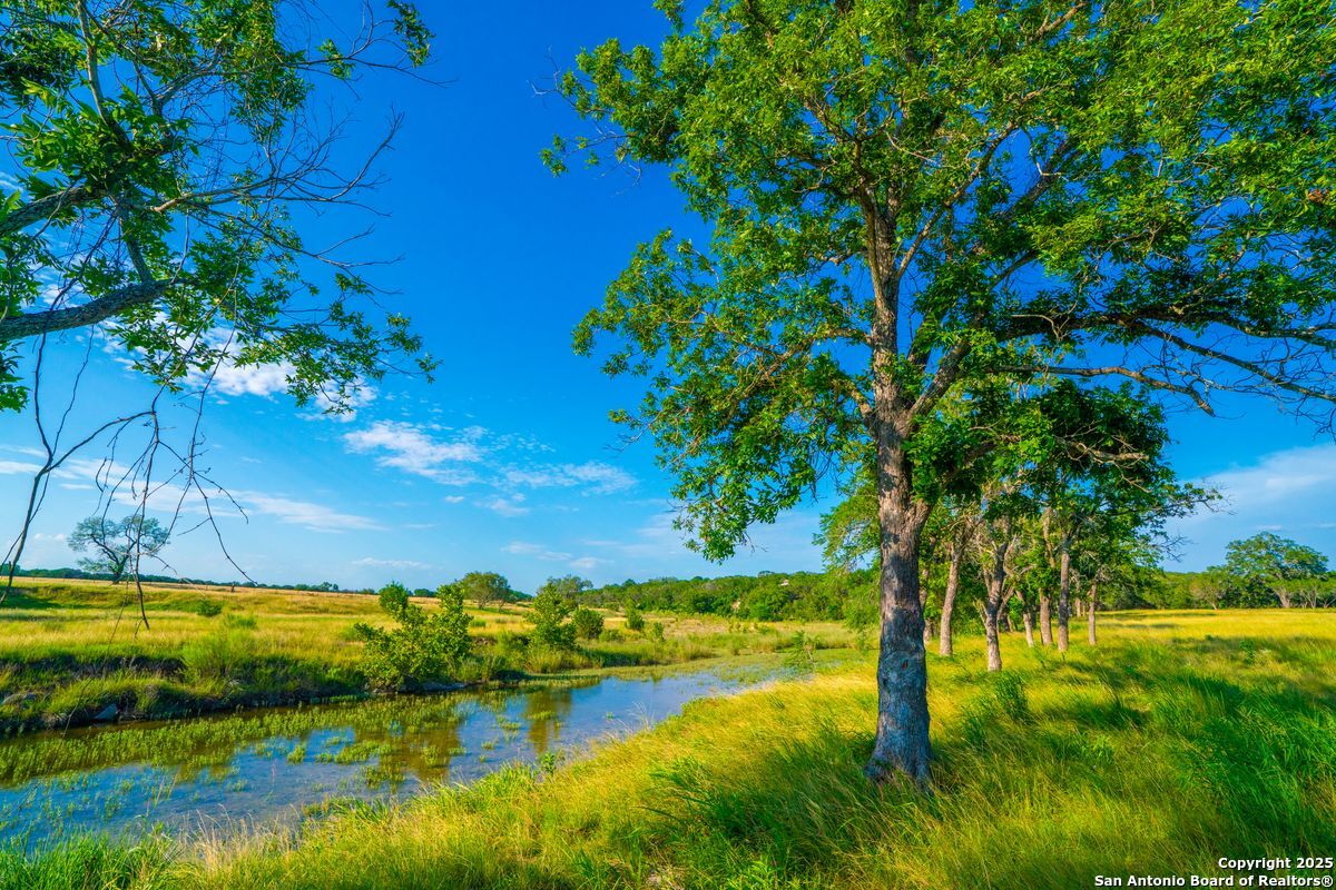 112 Majestic Oaks Drive