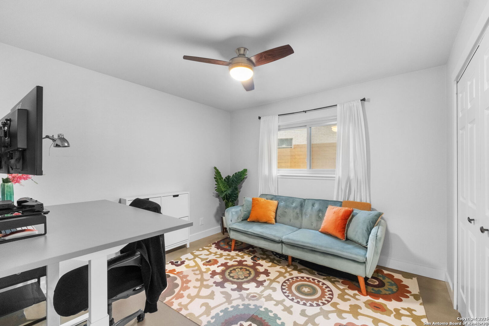 10922 Whispering Wind