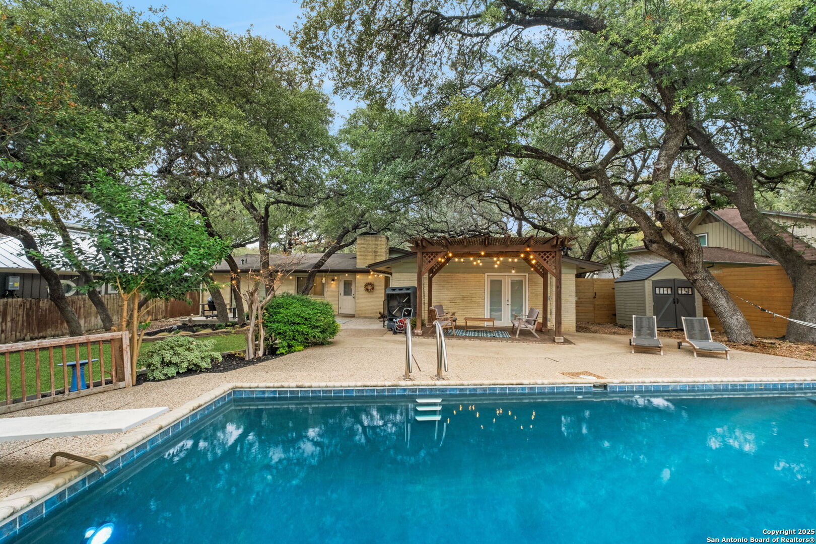 10922 Whispering Wind