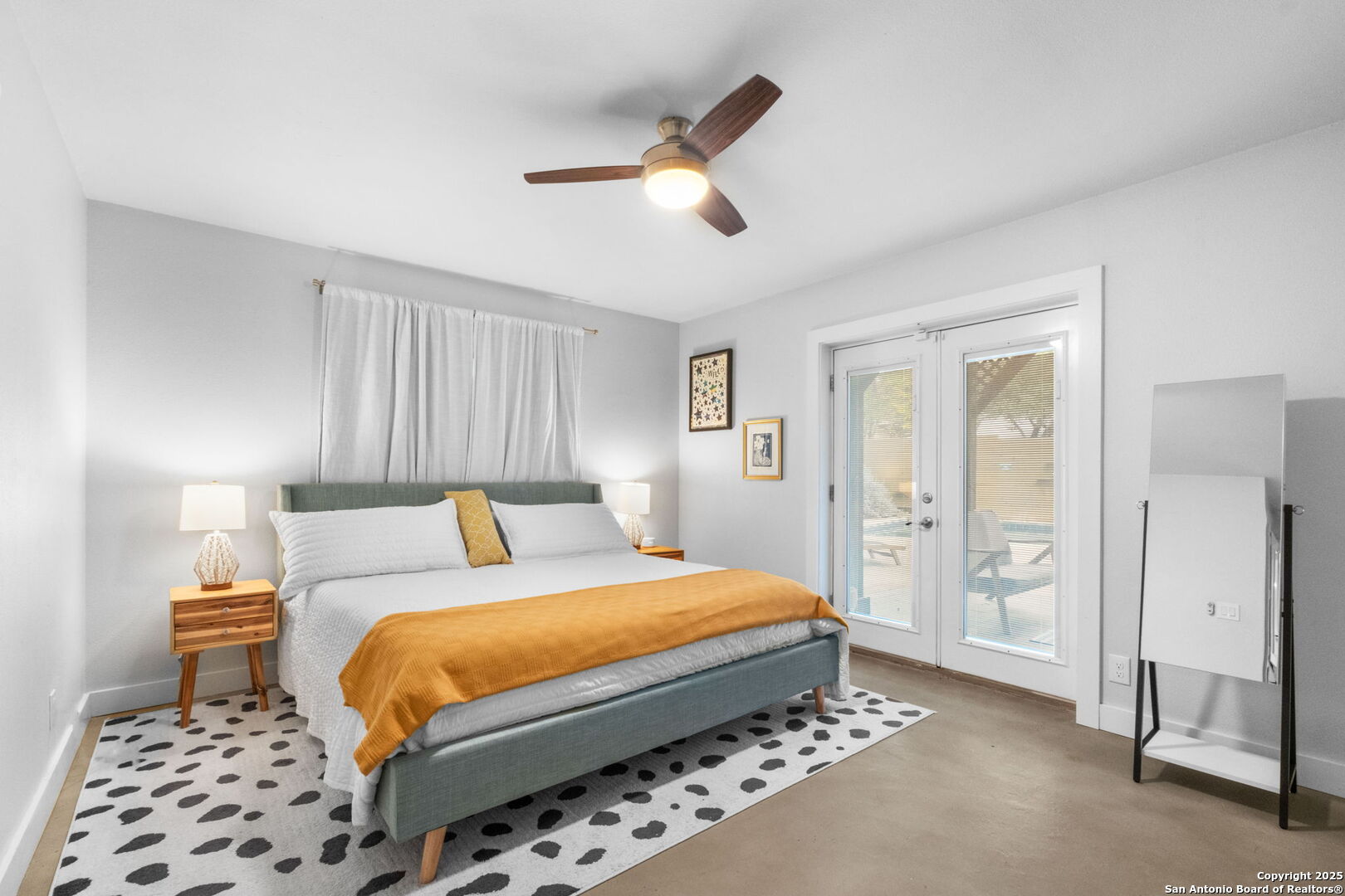 10922 Whispering Wind