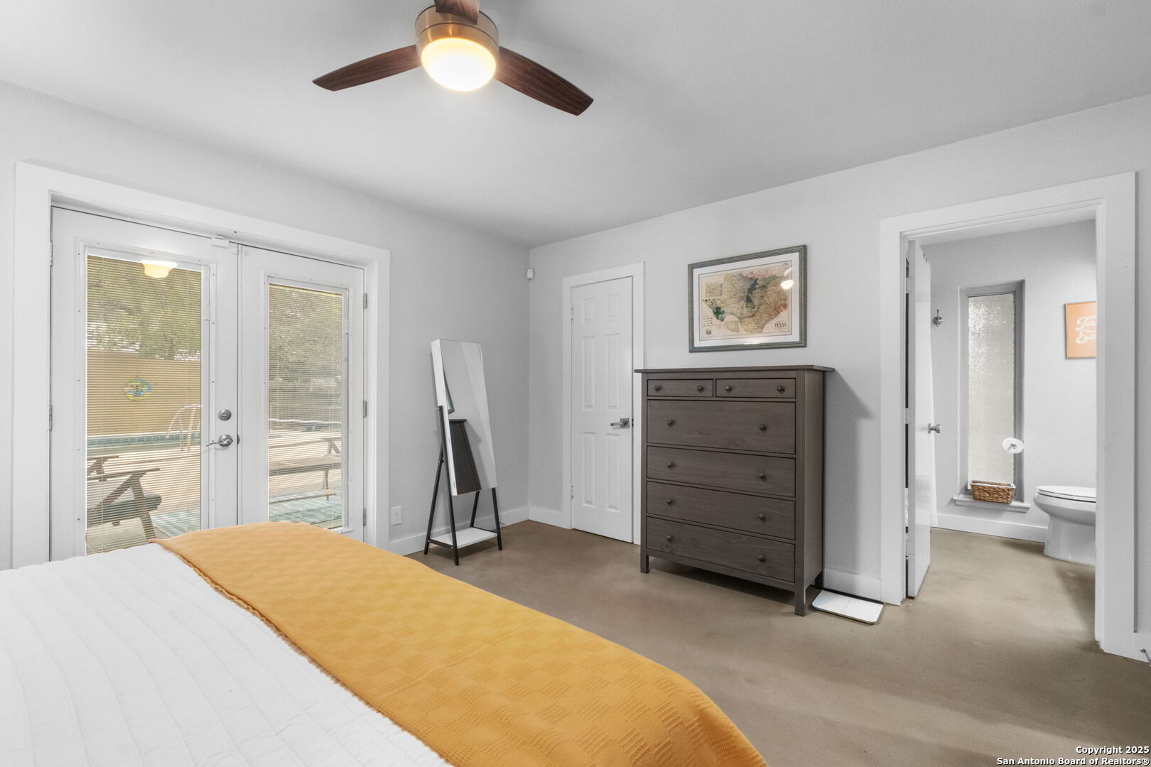 10922 Whispering Wind