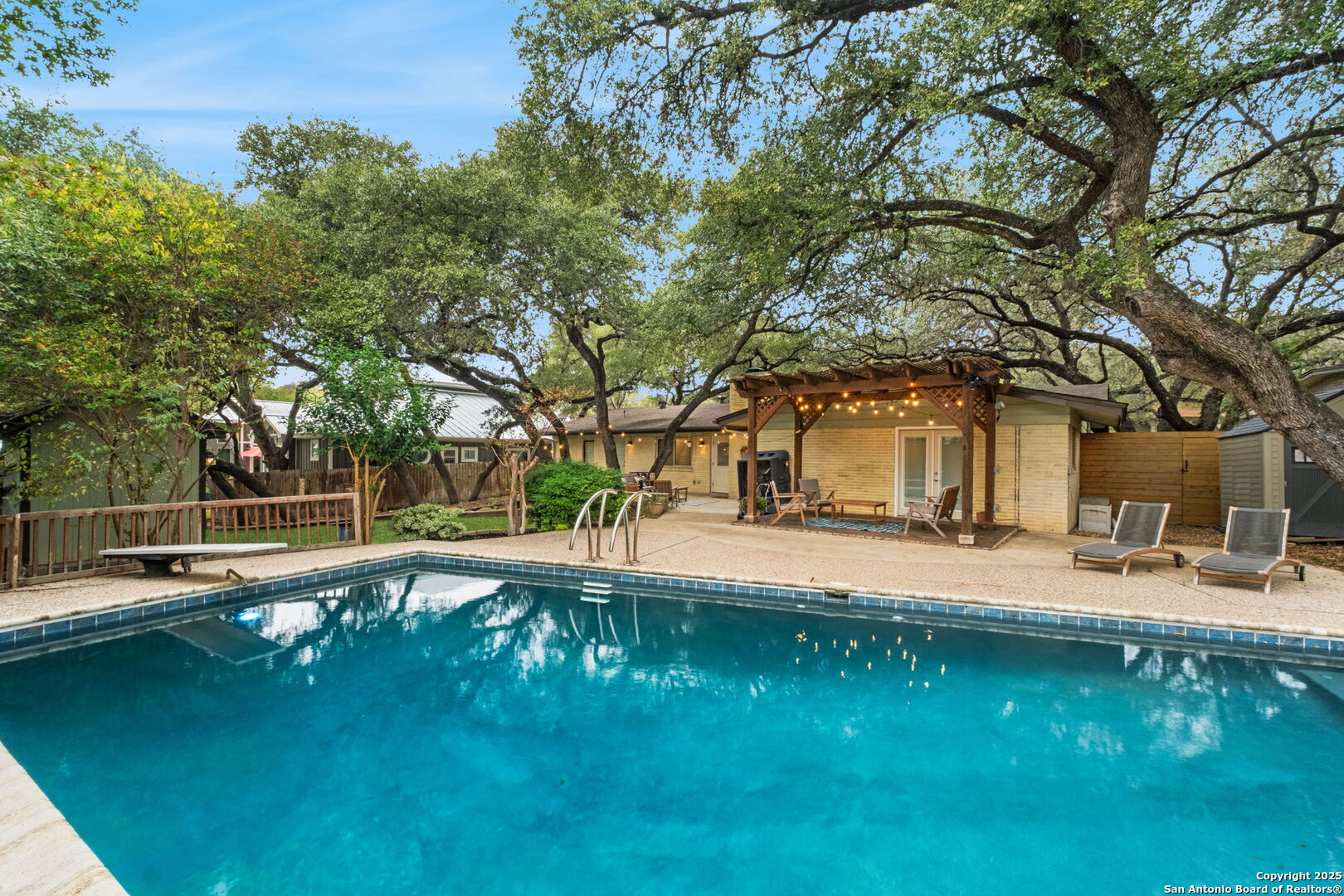 10922 Whispering Wind