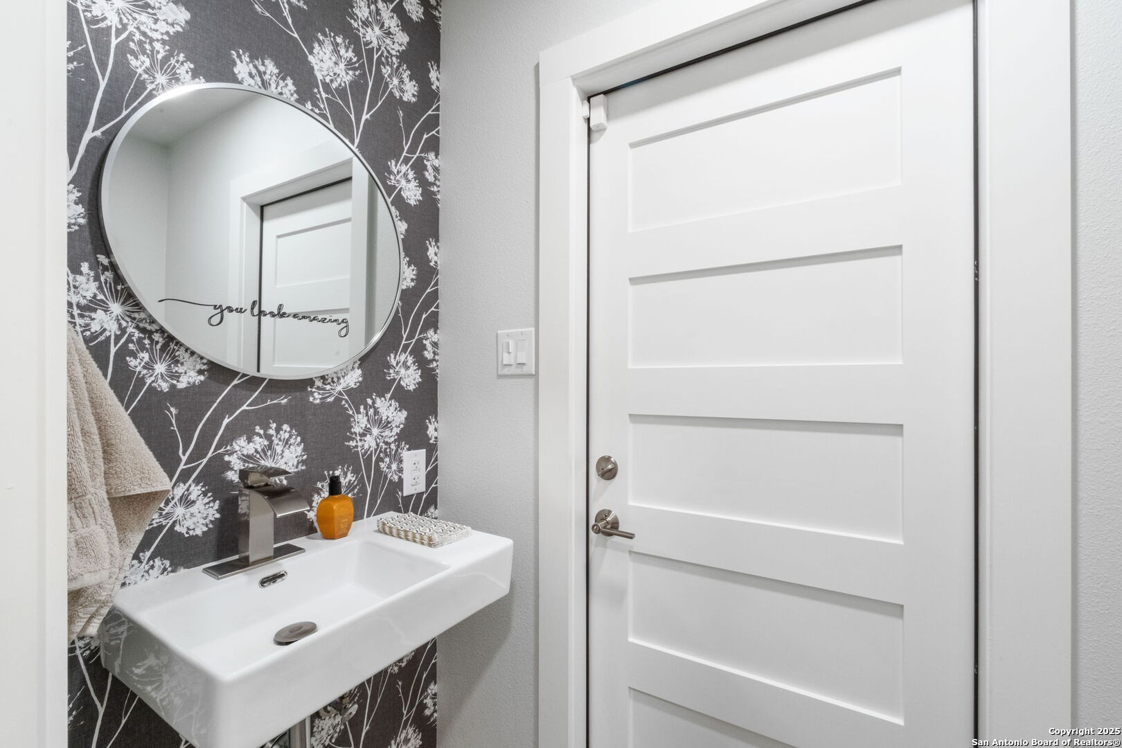 10922 Whispering Wind