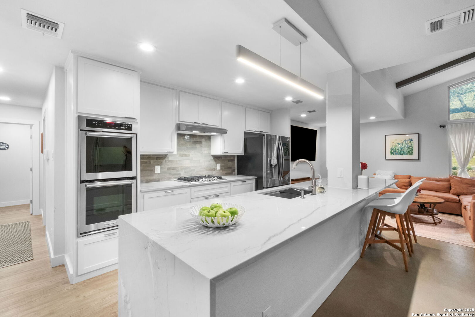 10922 Whispering Wind