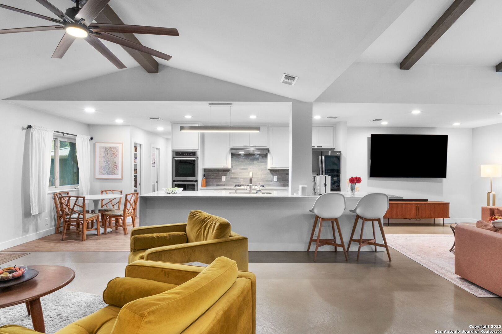 10922 Whispering Wind