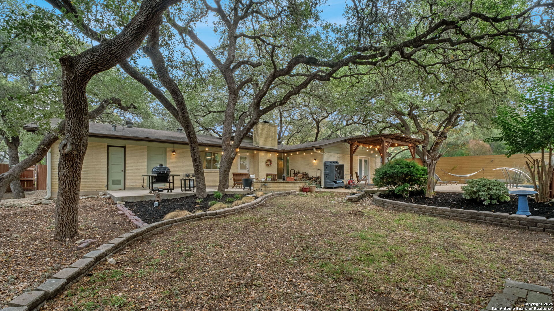 10922 Whispering Wind