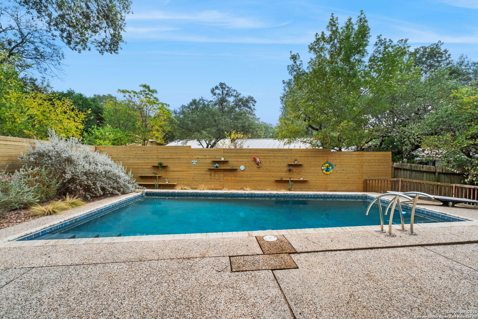 10922 Whispering Wind