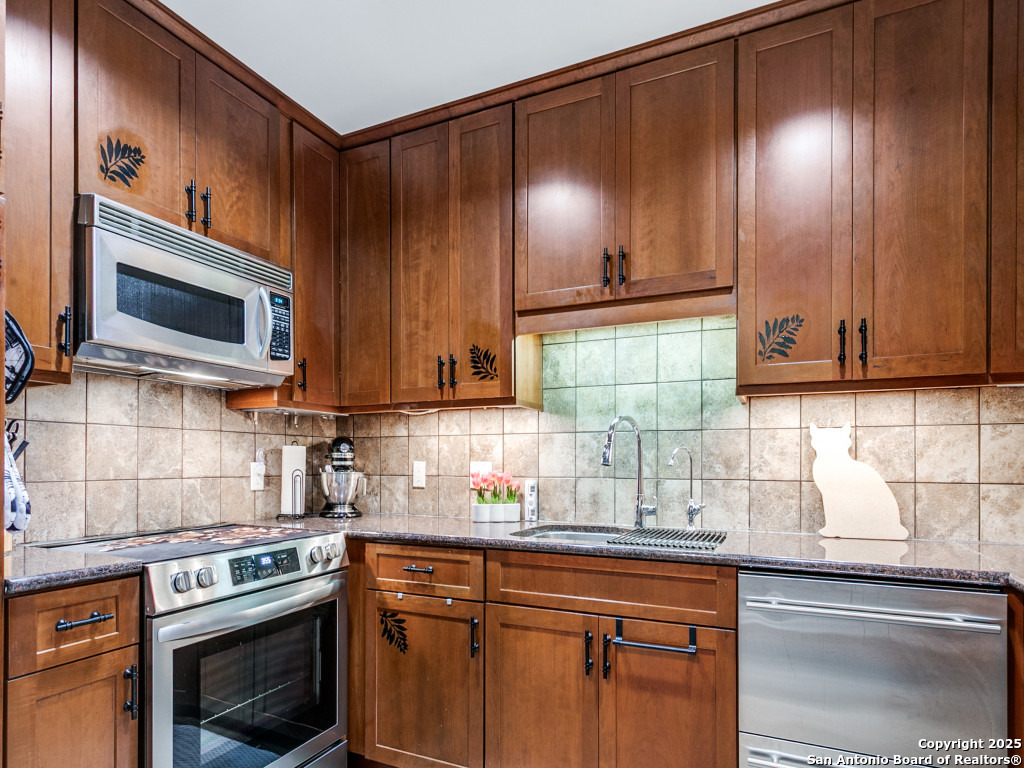 1 Towers Park Ln 316