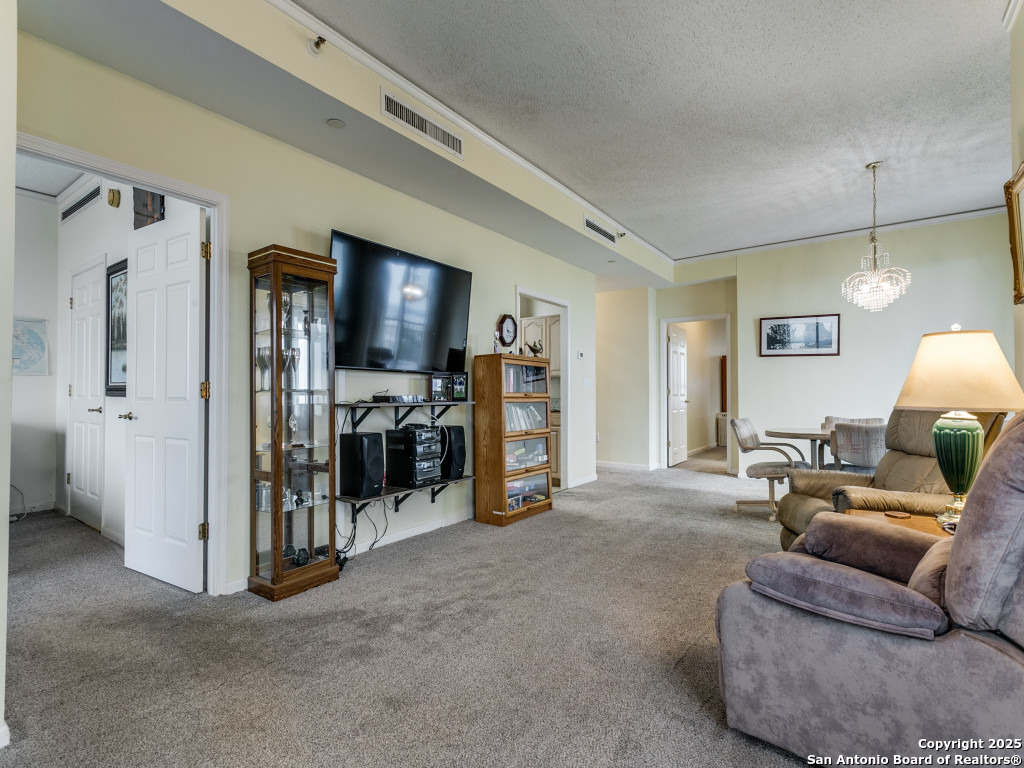 1 Towers Park Ln 1511