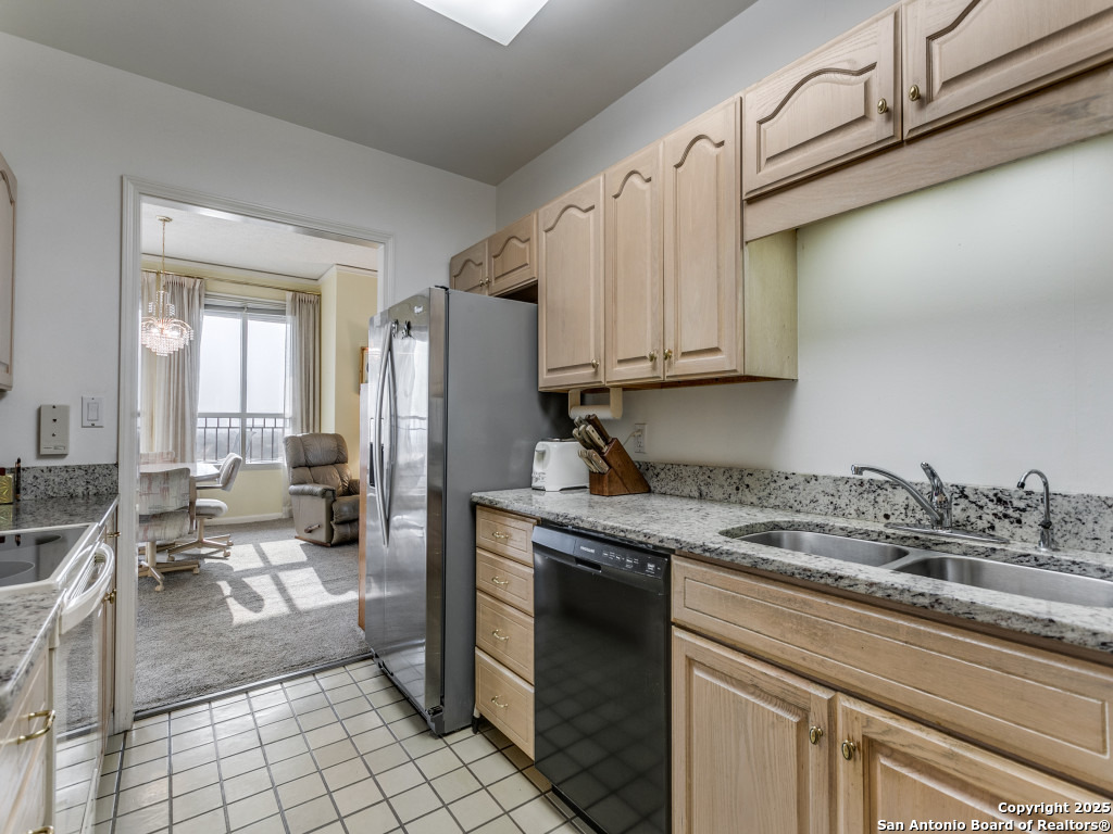 1 Towers Park Ln 1511