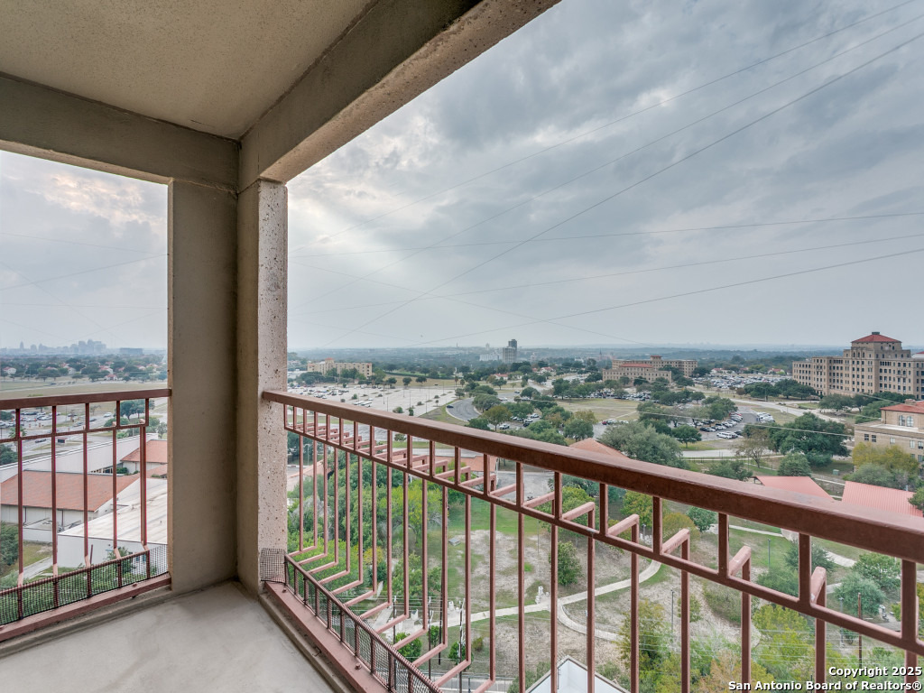 1 Towers Park Ln 1511