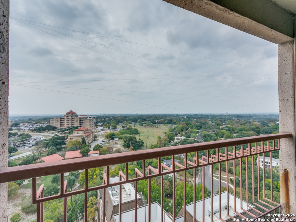1 Towers Park Ln 1511