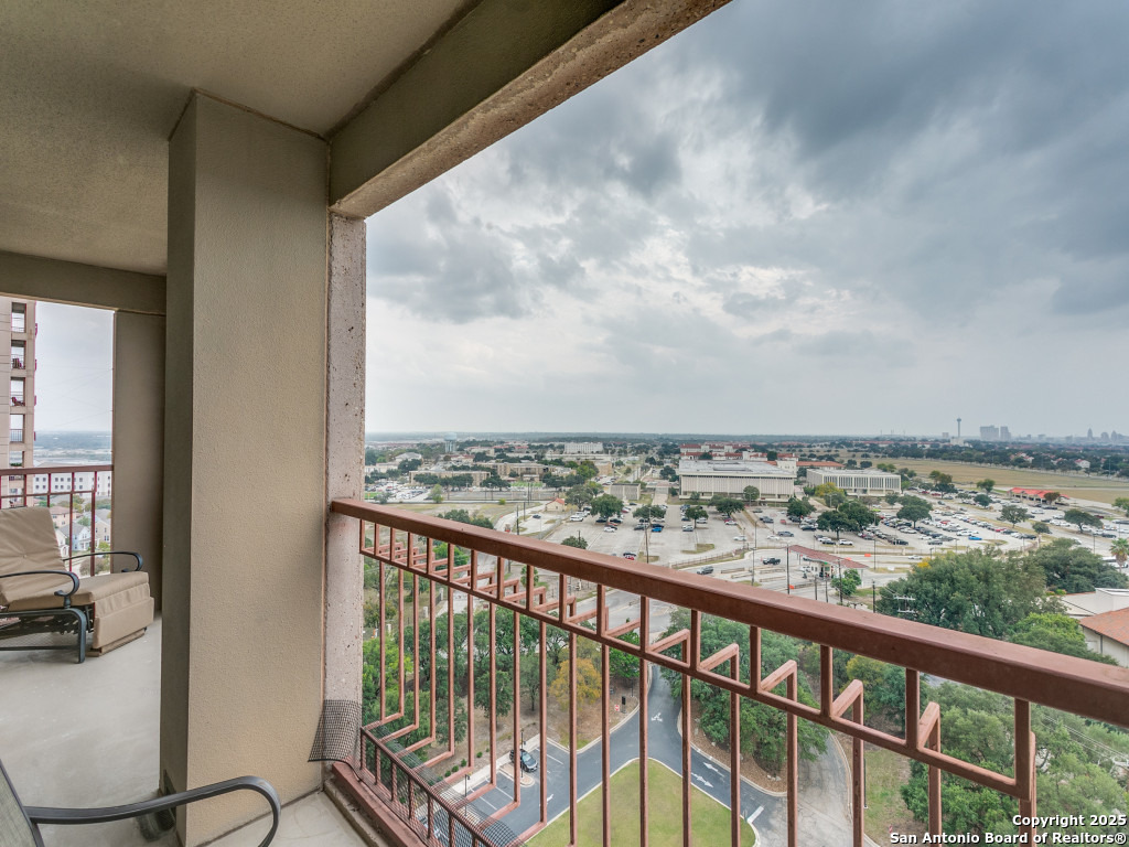 1 Towers Park Ln 1511