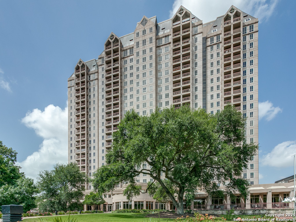 1 Towers Park Ln 1511