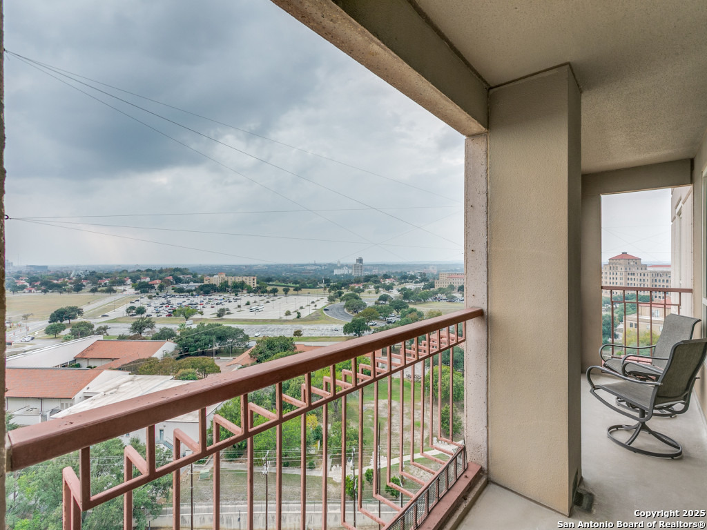 1 Towers Park Ln 1511