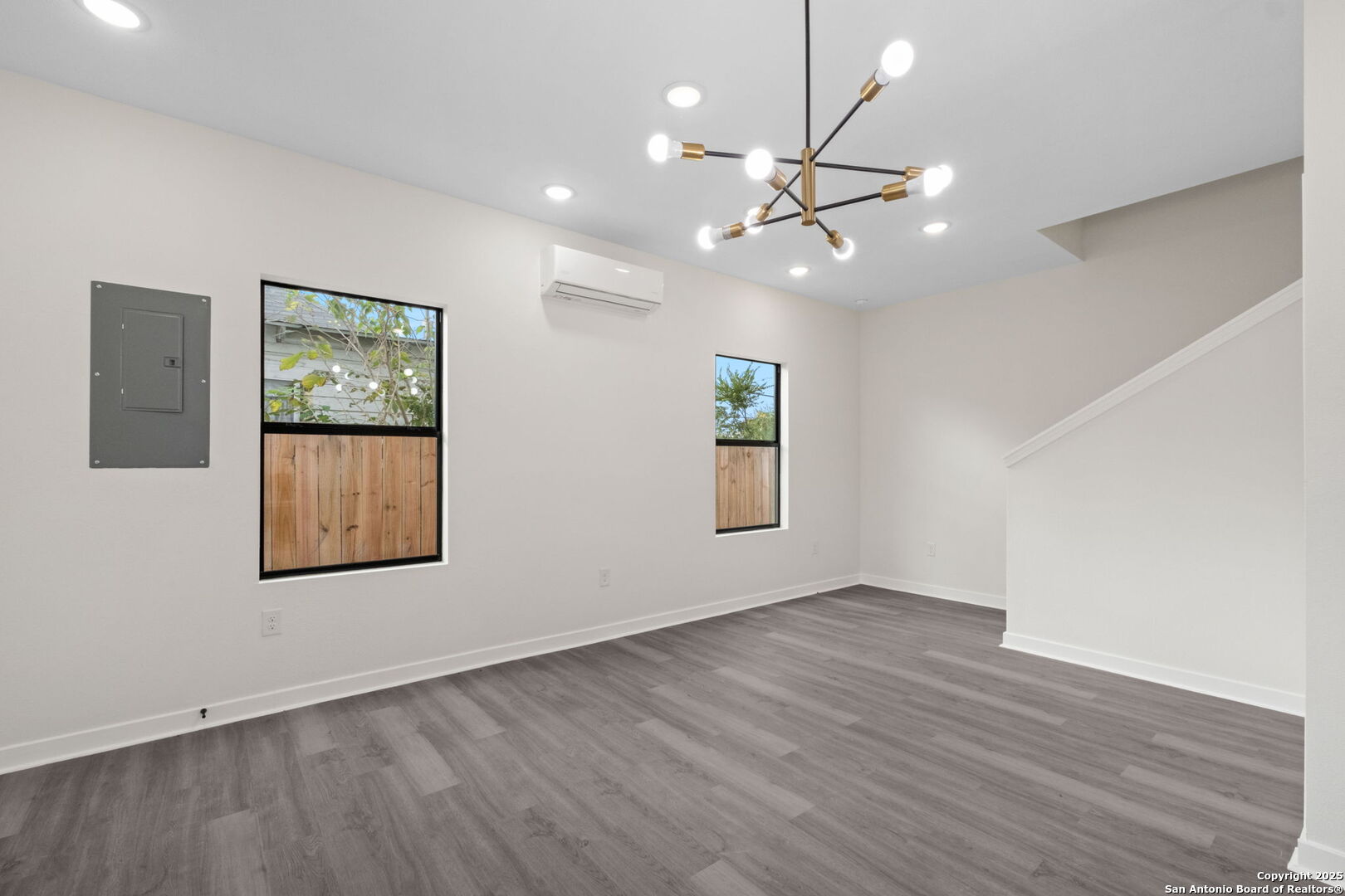 627 S Olive St, #101,102