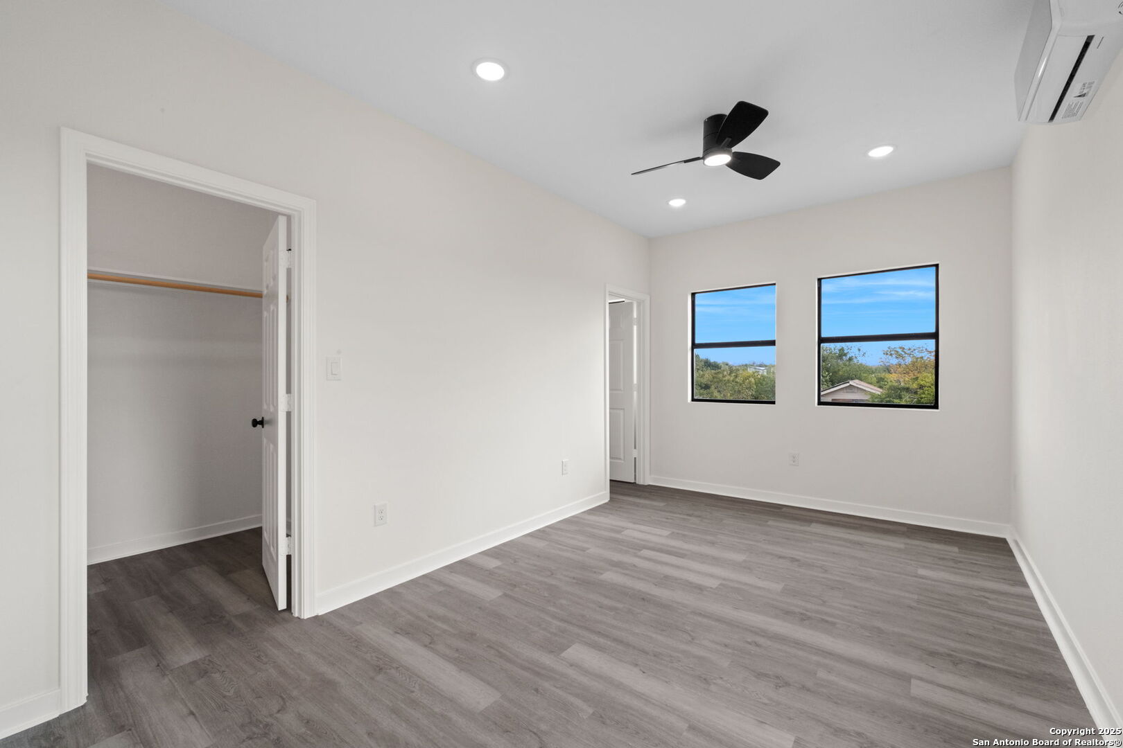 627 S Olive St, #101,102