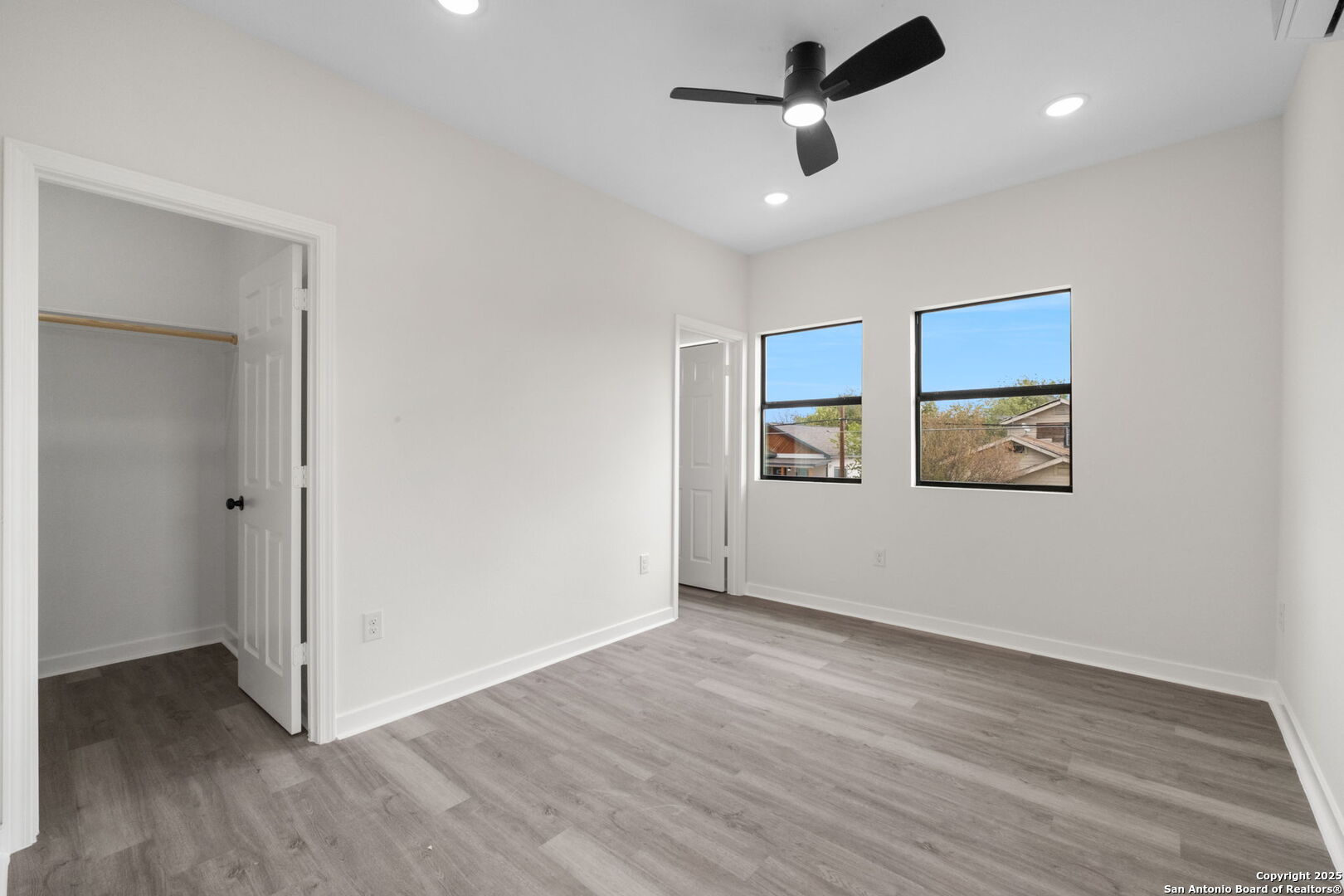 627 S Olive St, #101,102