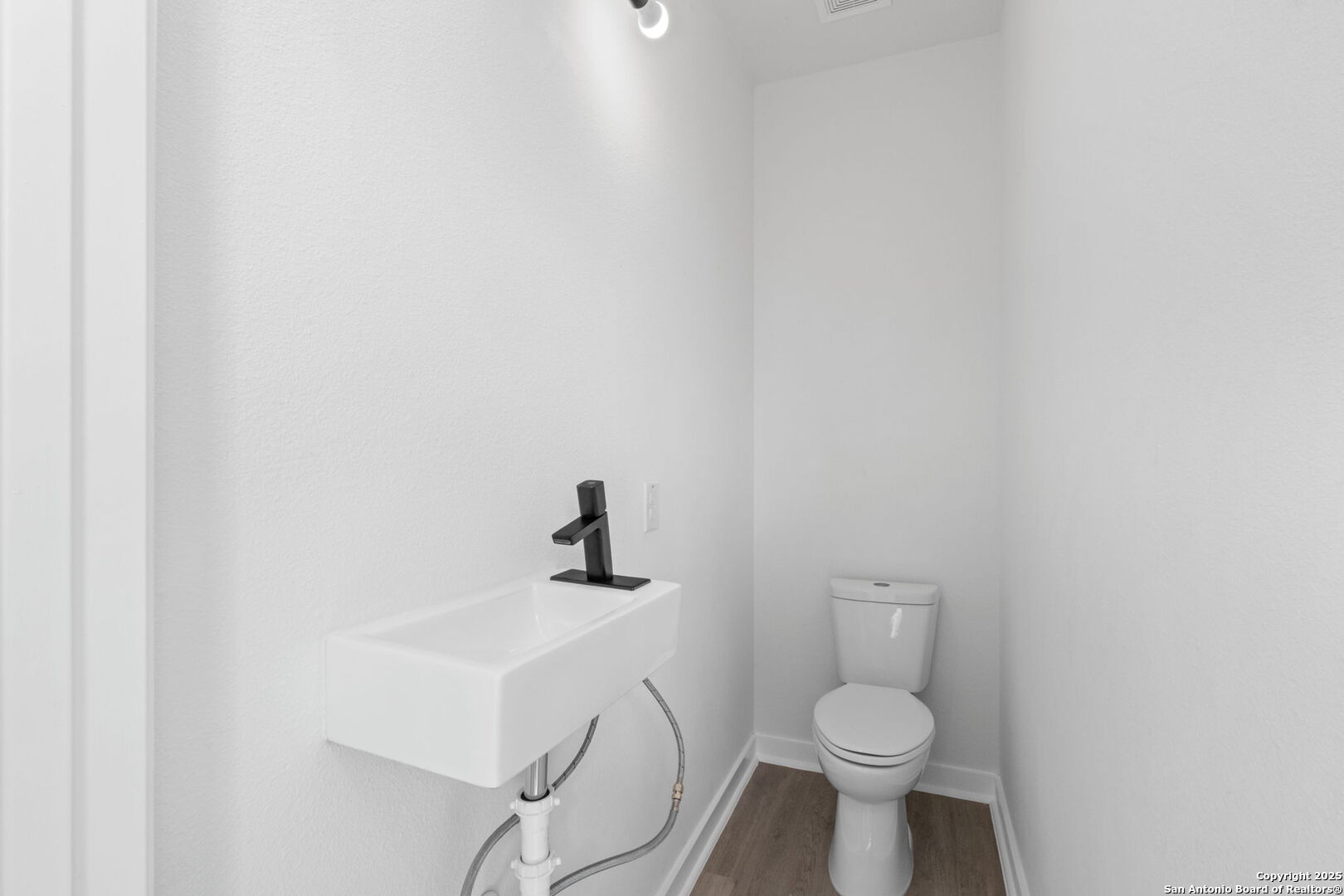 627 S Olive St, #101,102