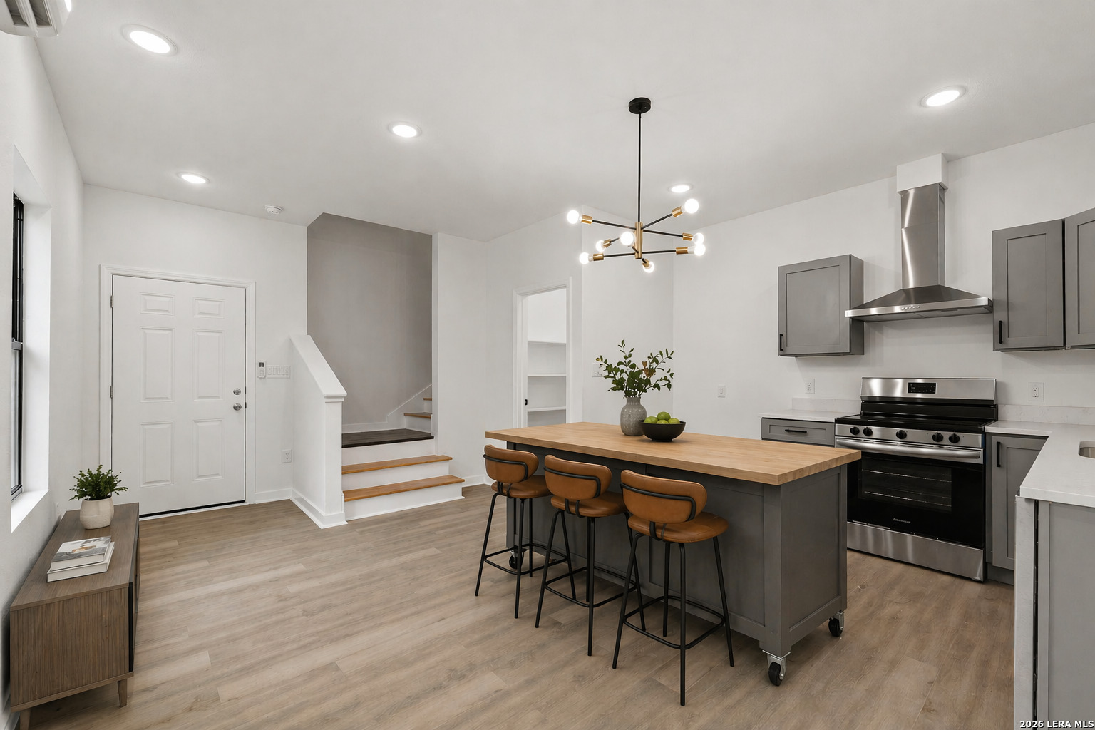 627 S Olive St, #201,202