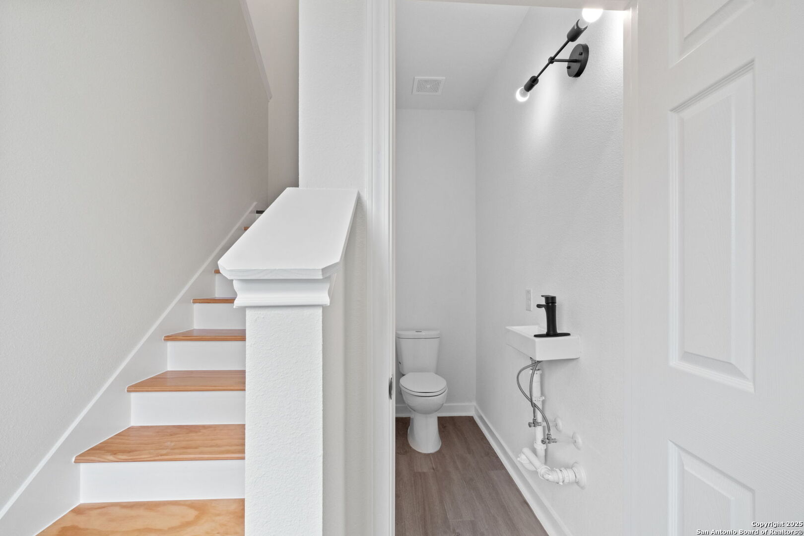 627 S Olive St, #201,202