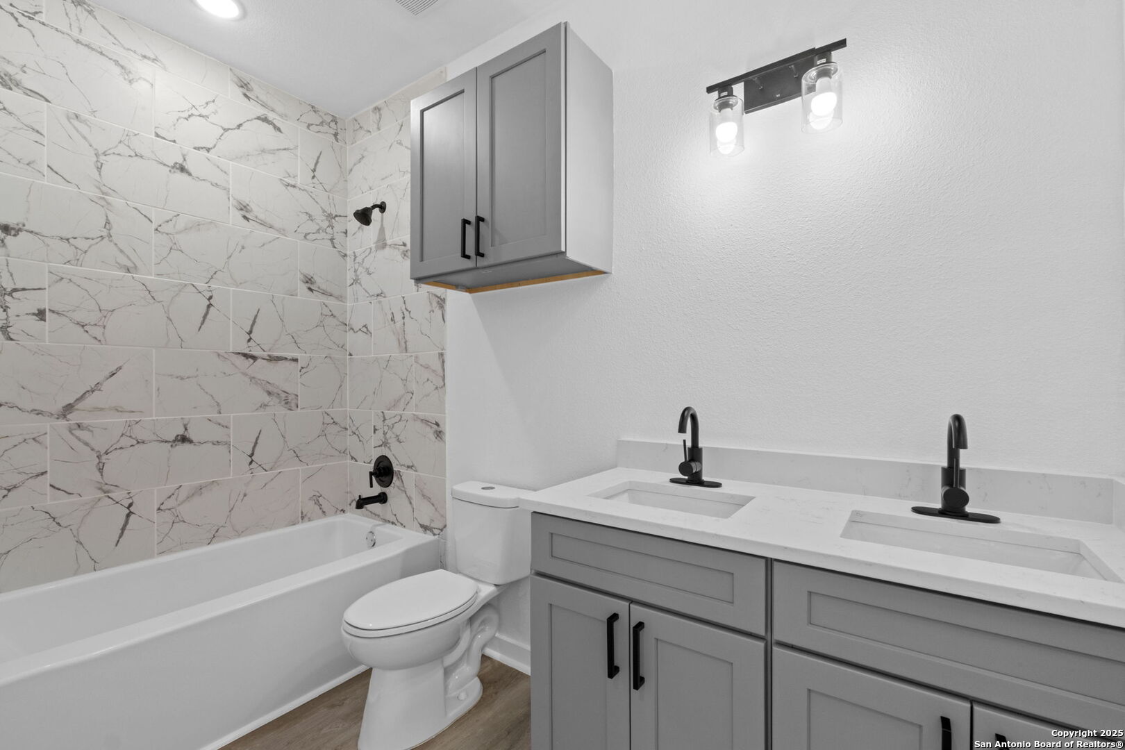 627 S Olive St, #201,202