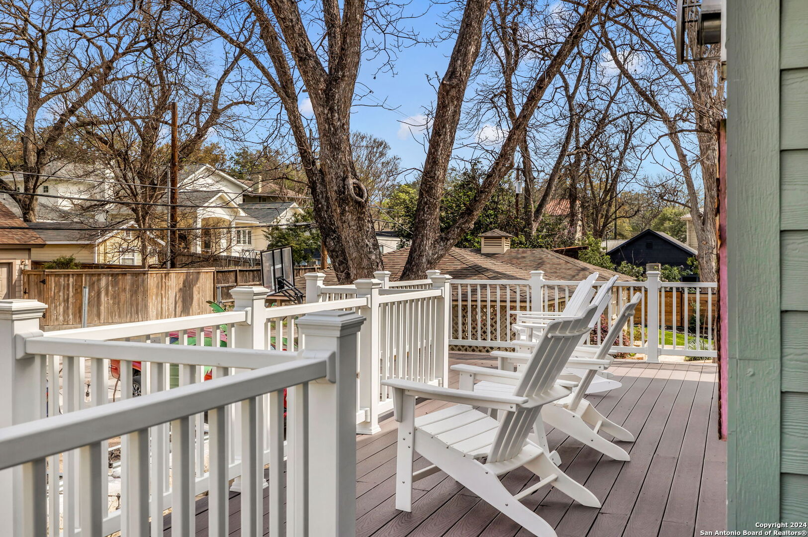 135 Blue Bonnet Blvd