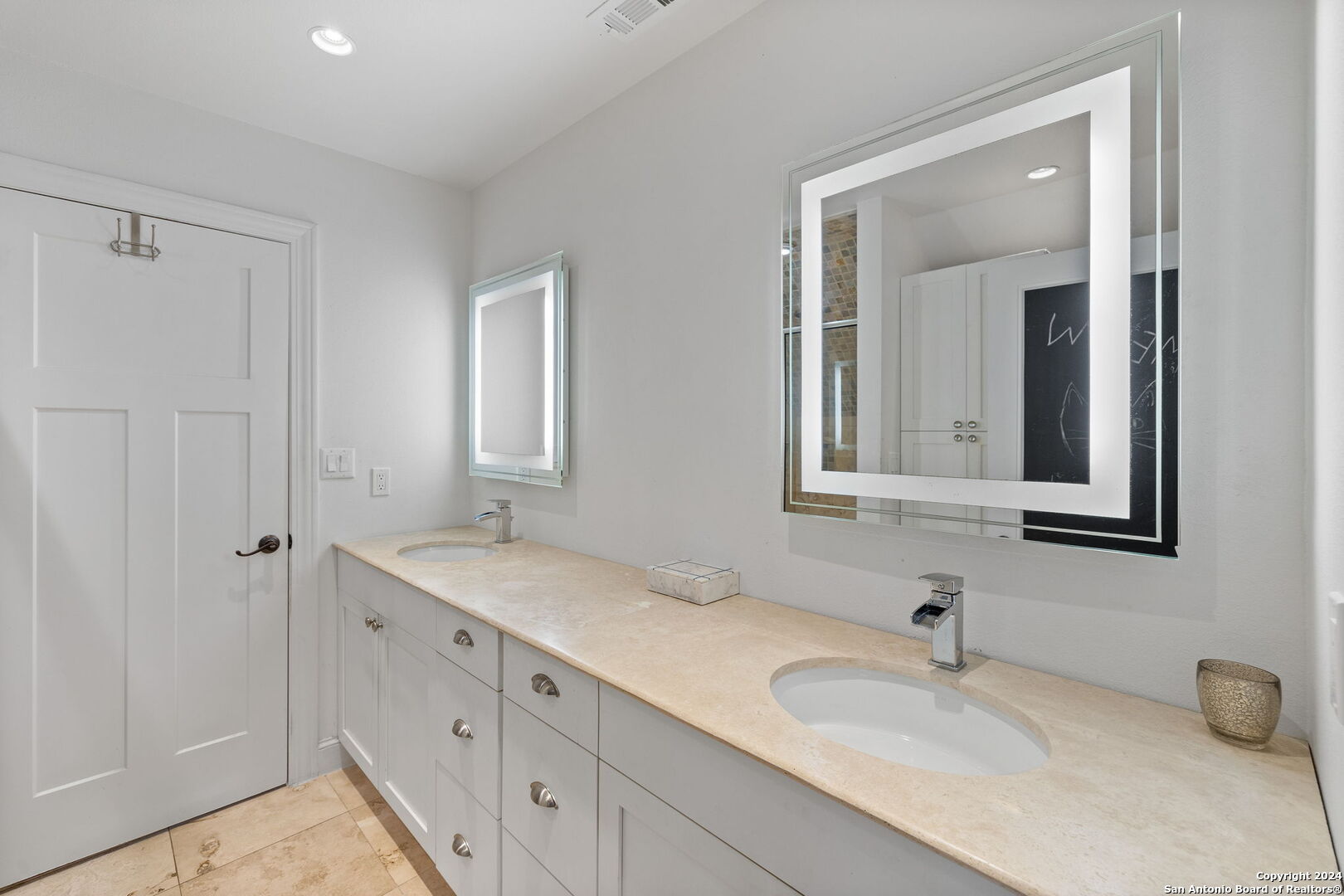 135 Blue Bonnet Blvd