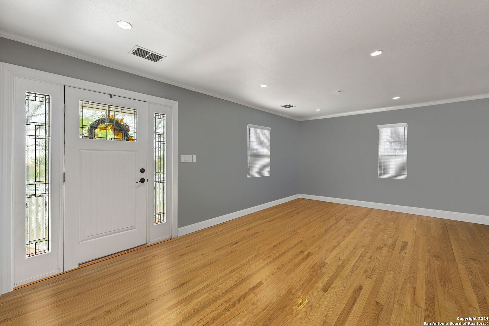135 Blue Bonnet Blvd
