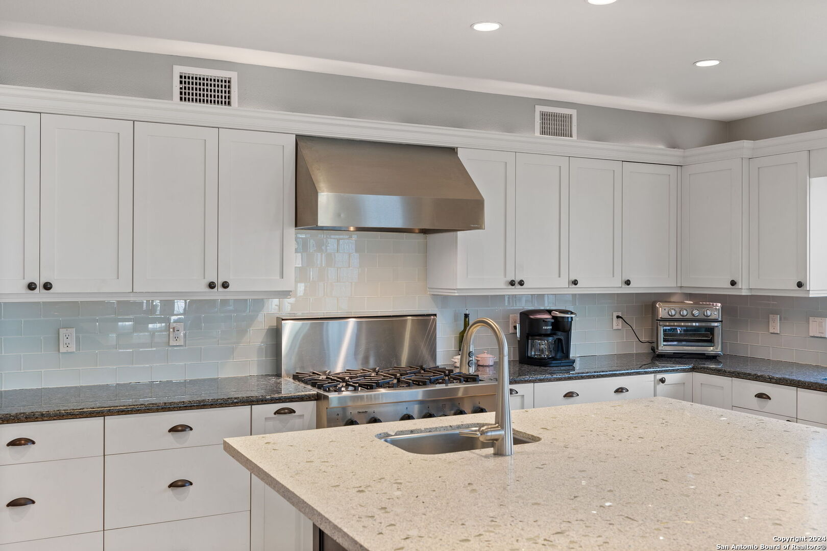 135 Blue Bonnet Blvd