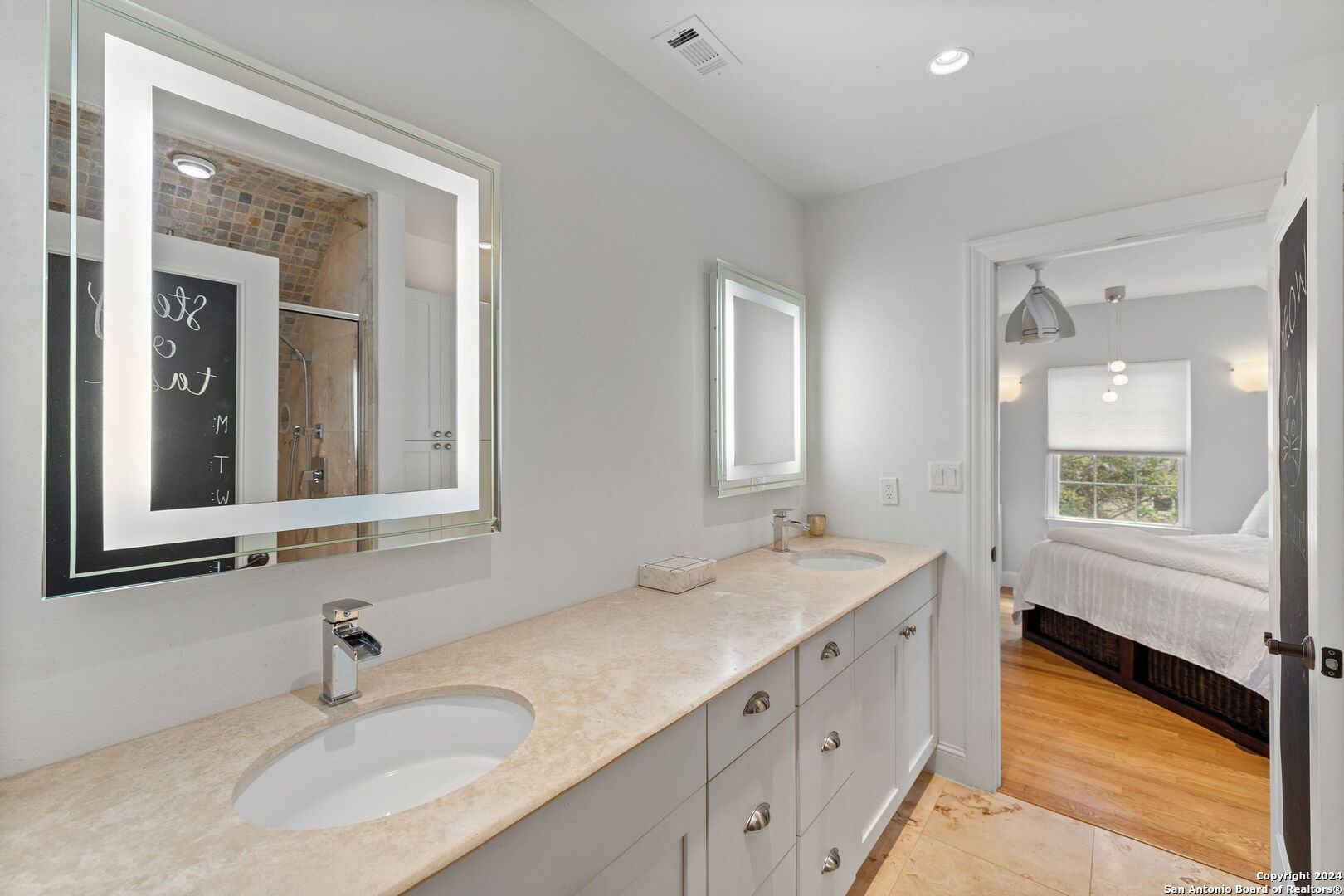 135 Blue Bonnet Blvd