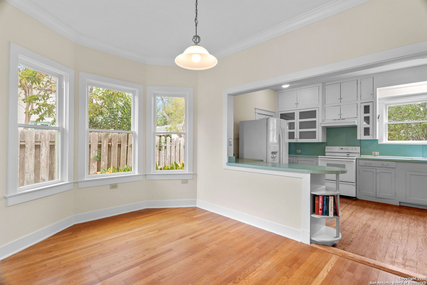247 E Rosewood