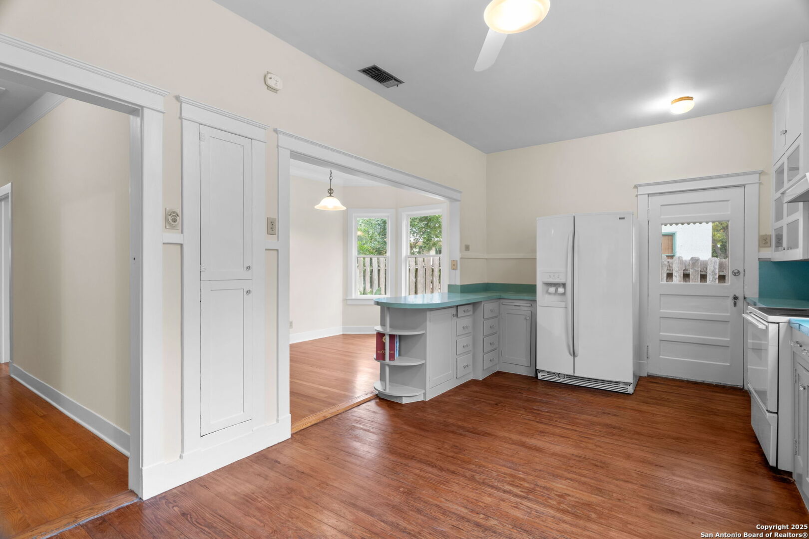 247 E Rosewood
