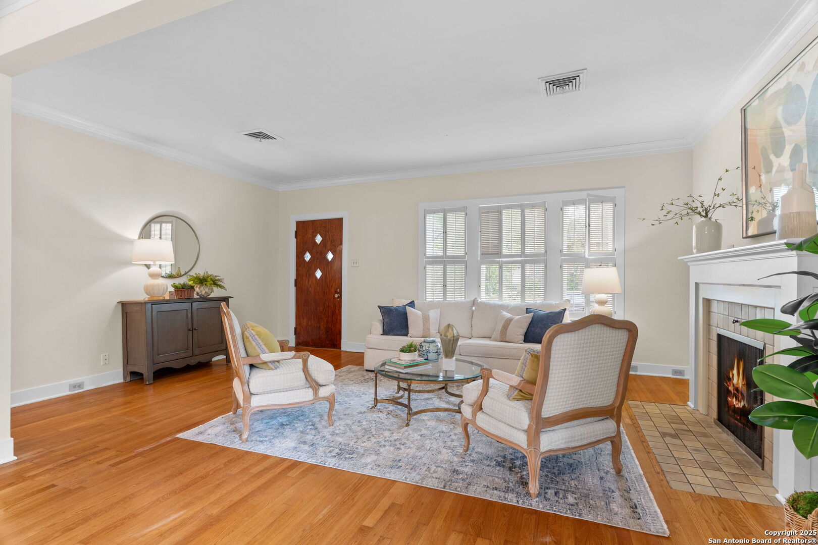 247 E Rosewood
