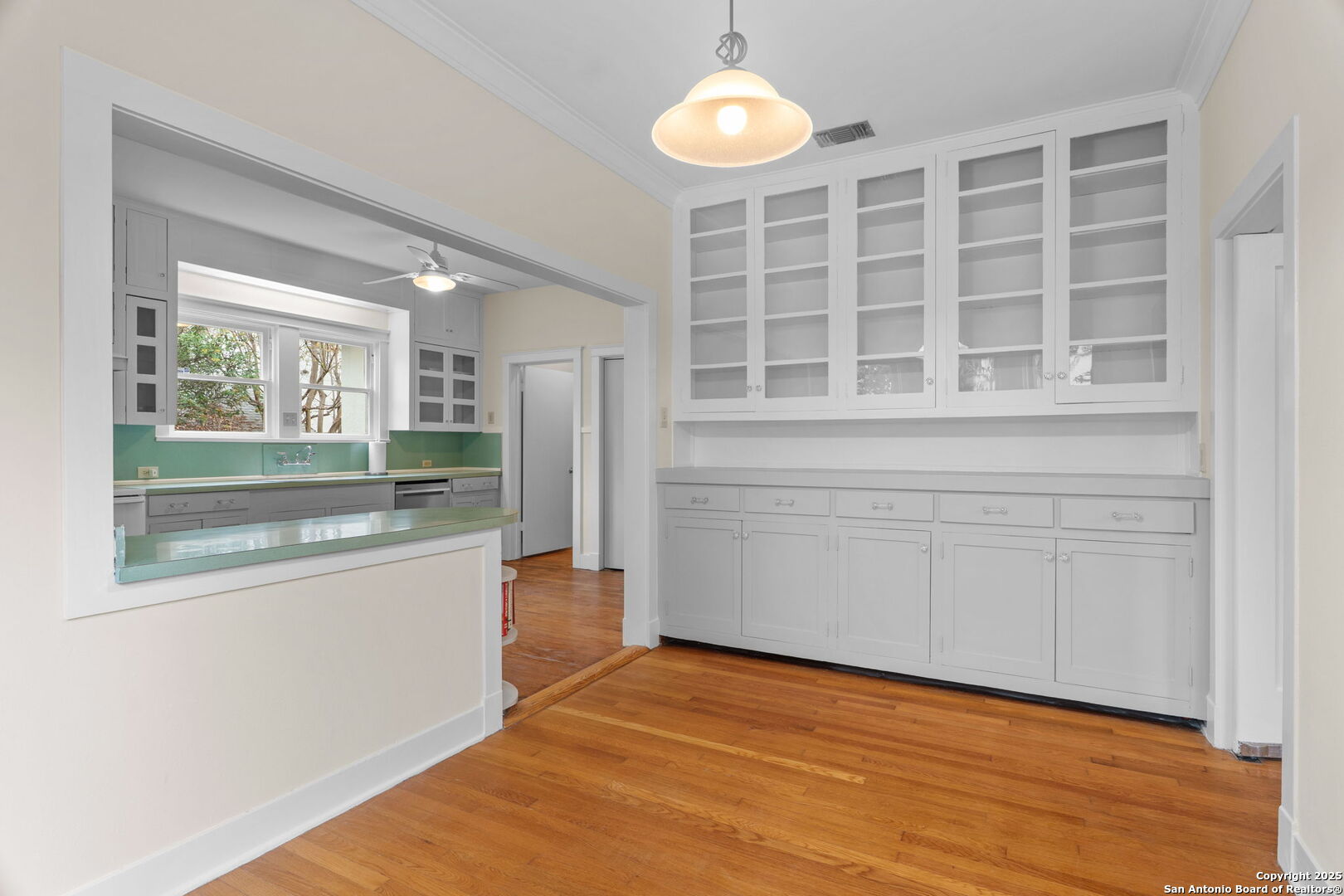 247 E Rosewood