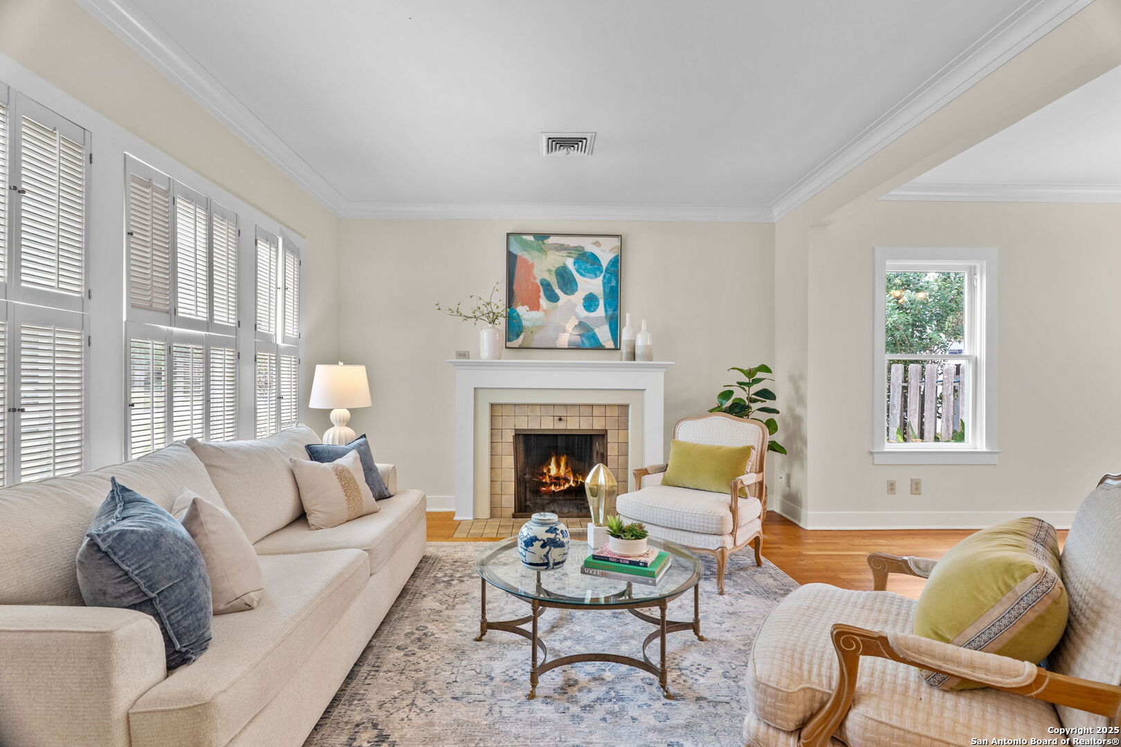 247 E Rosewood