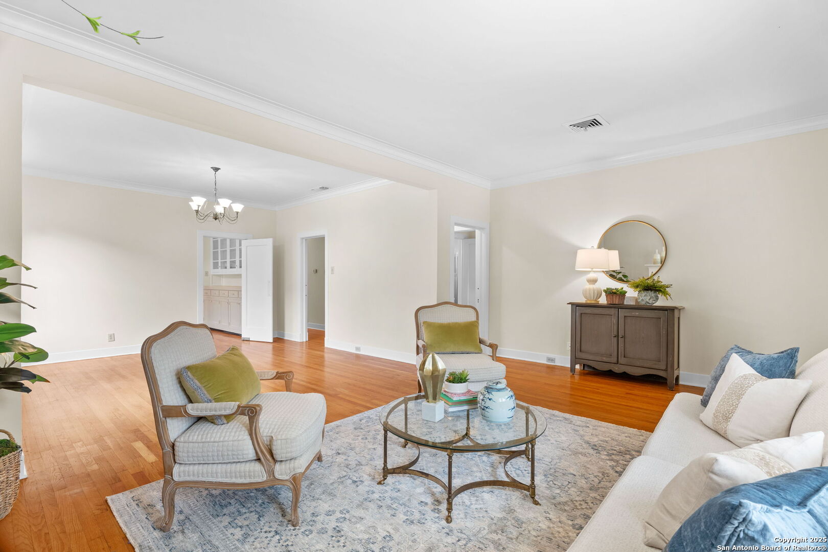 247 E Rosewood