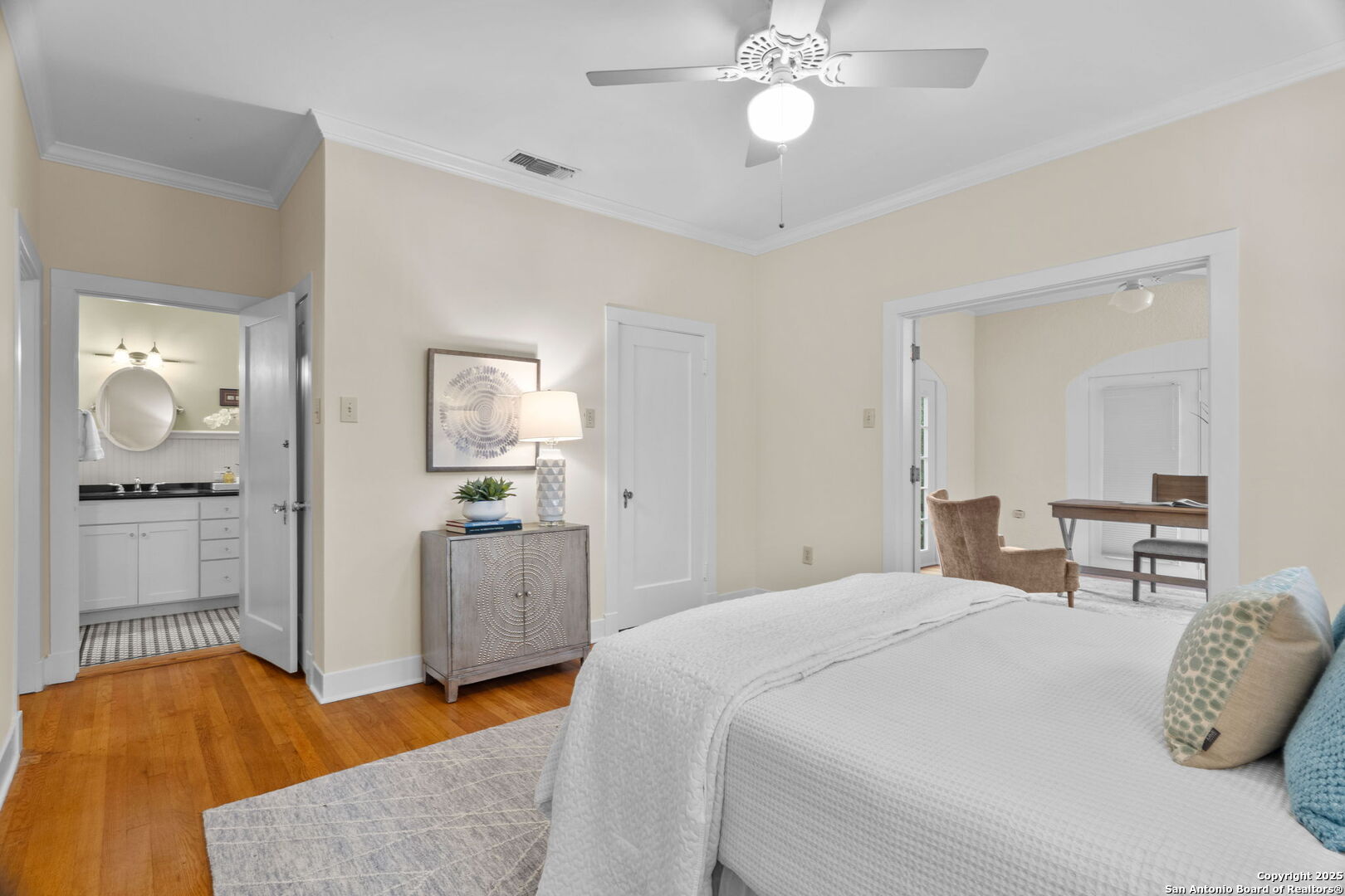 247 E Rosewood