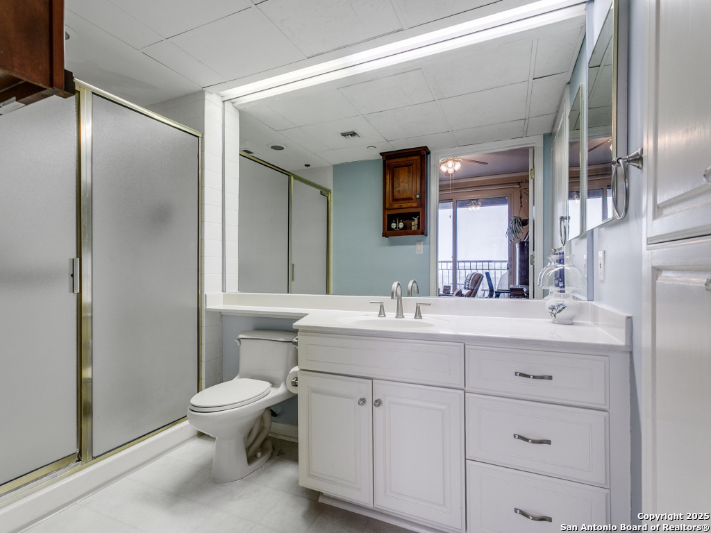 1 Towers Park Ln 412