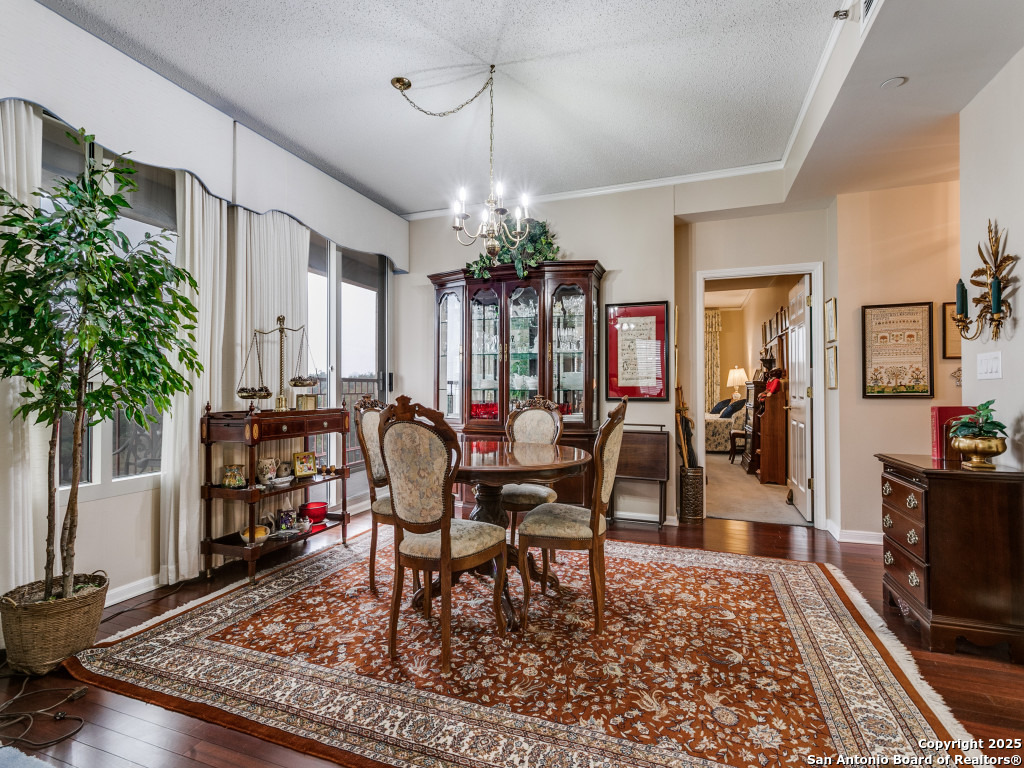 1 Towers Park Ln 412