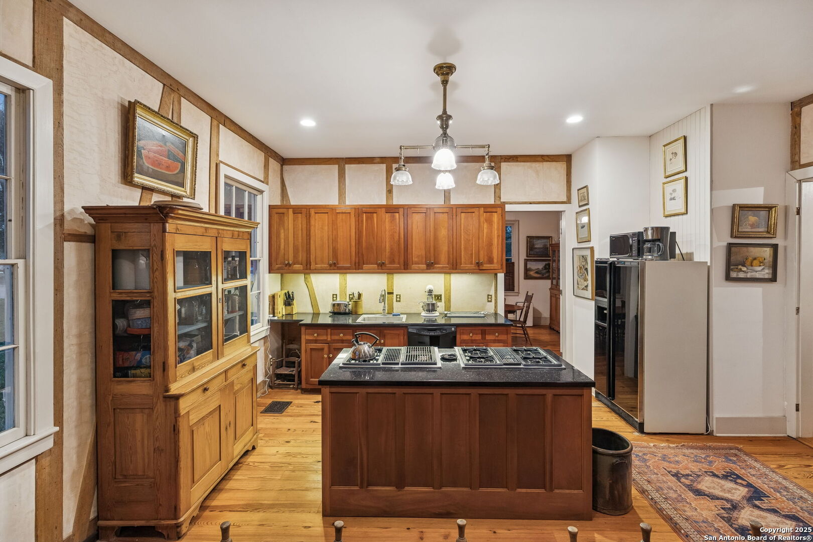 276 E Coll