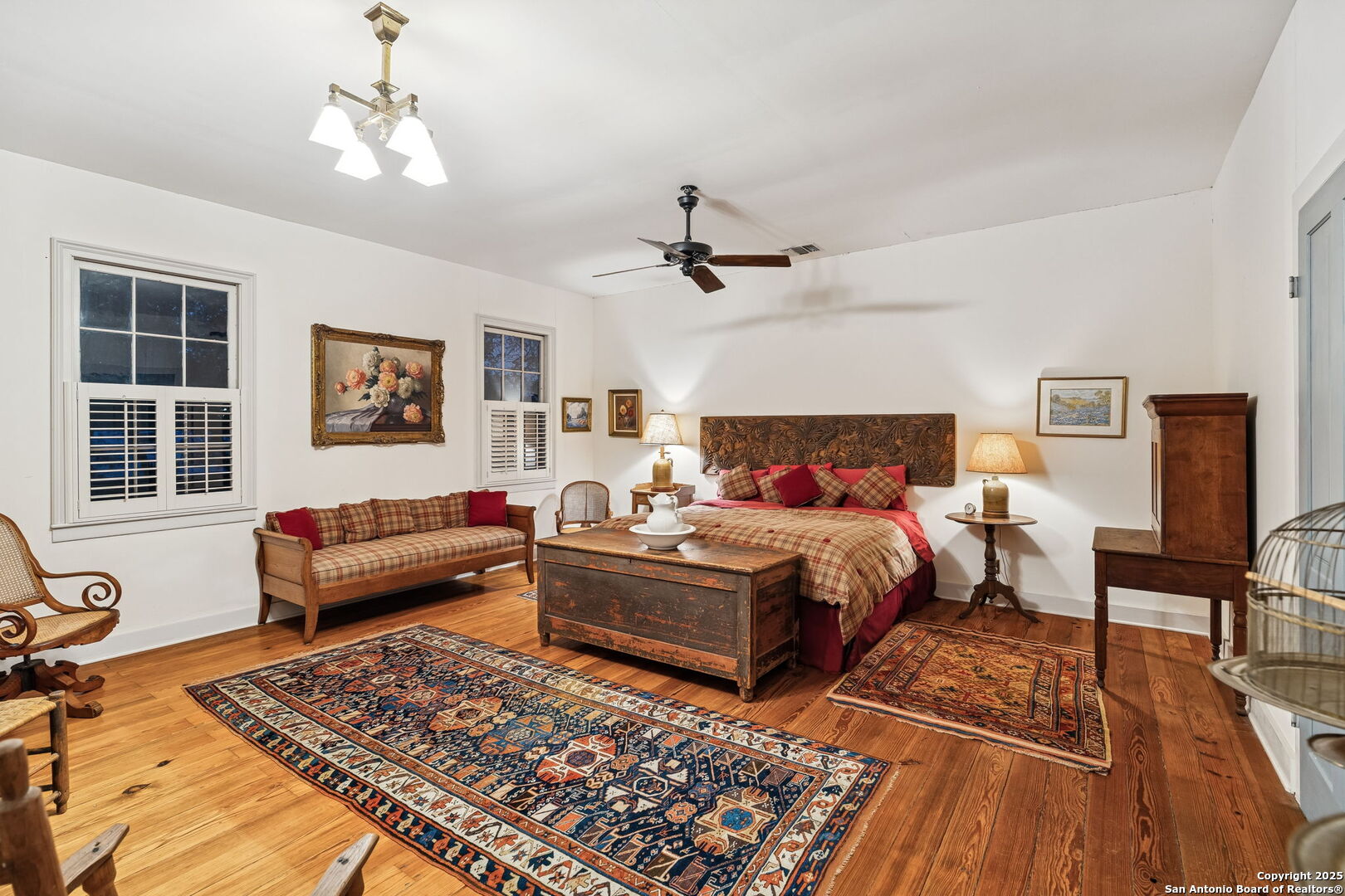276 E Coll