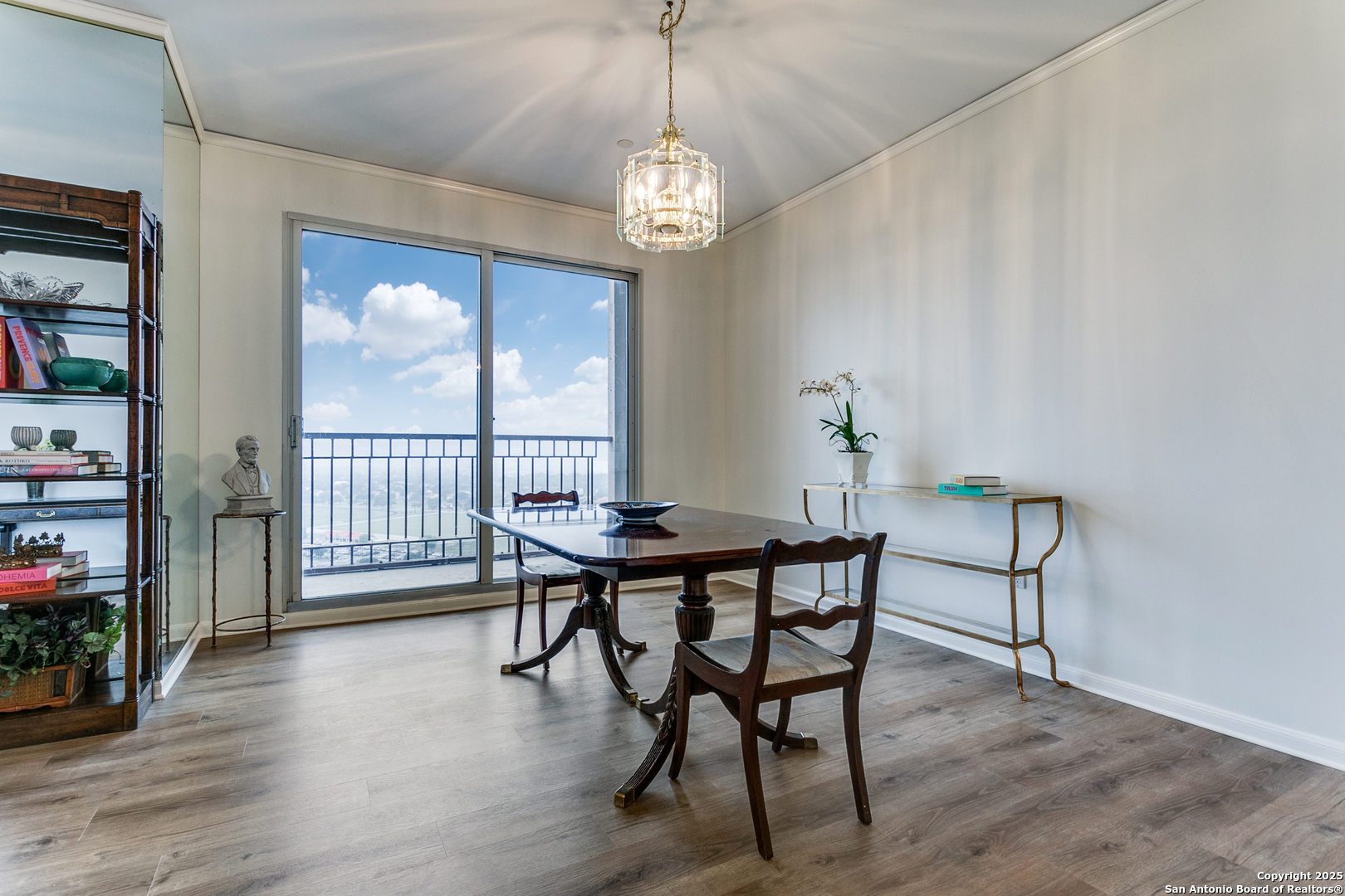 1 Towers Park Ln 2216