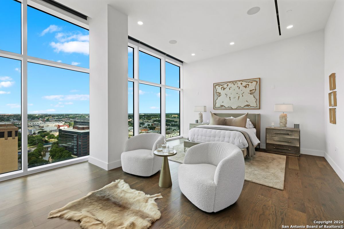 123 Lexington UNIT 1806