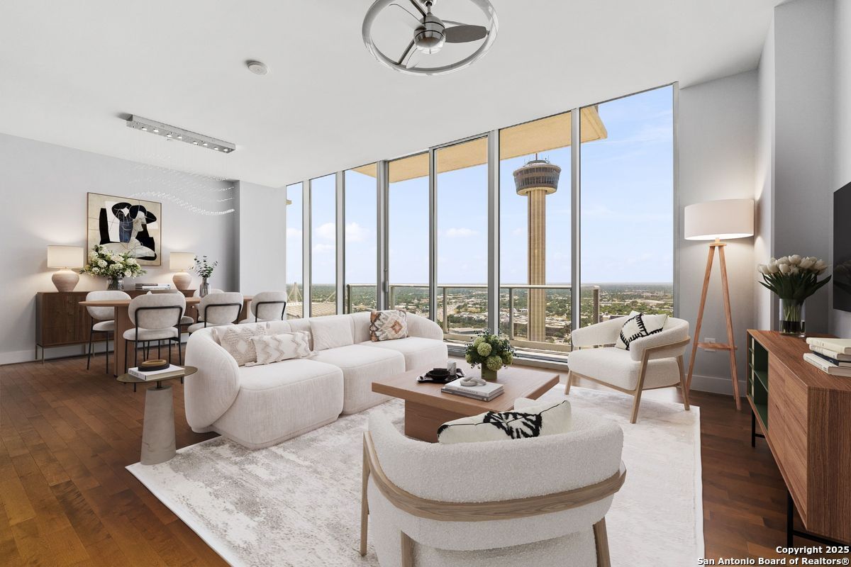 610 E Market UNIT 2811