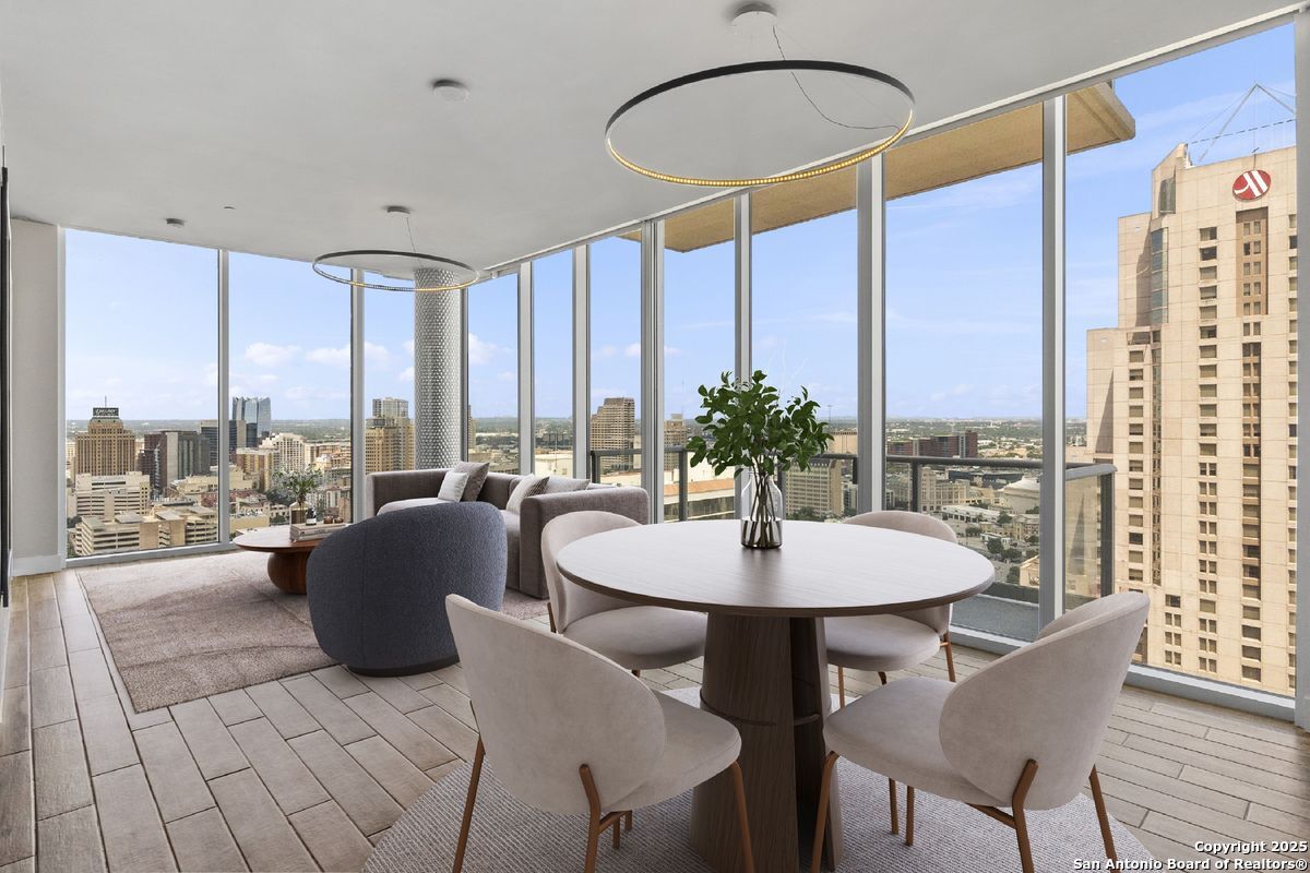 610 E Market UNIT 2508