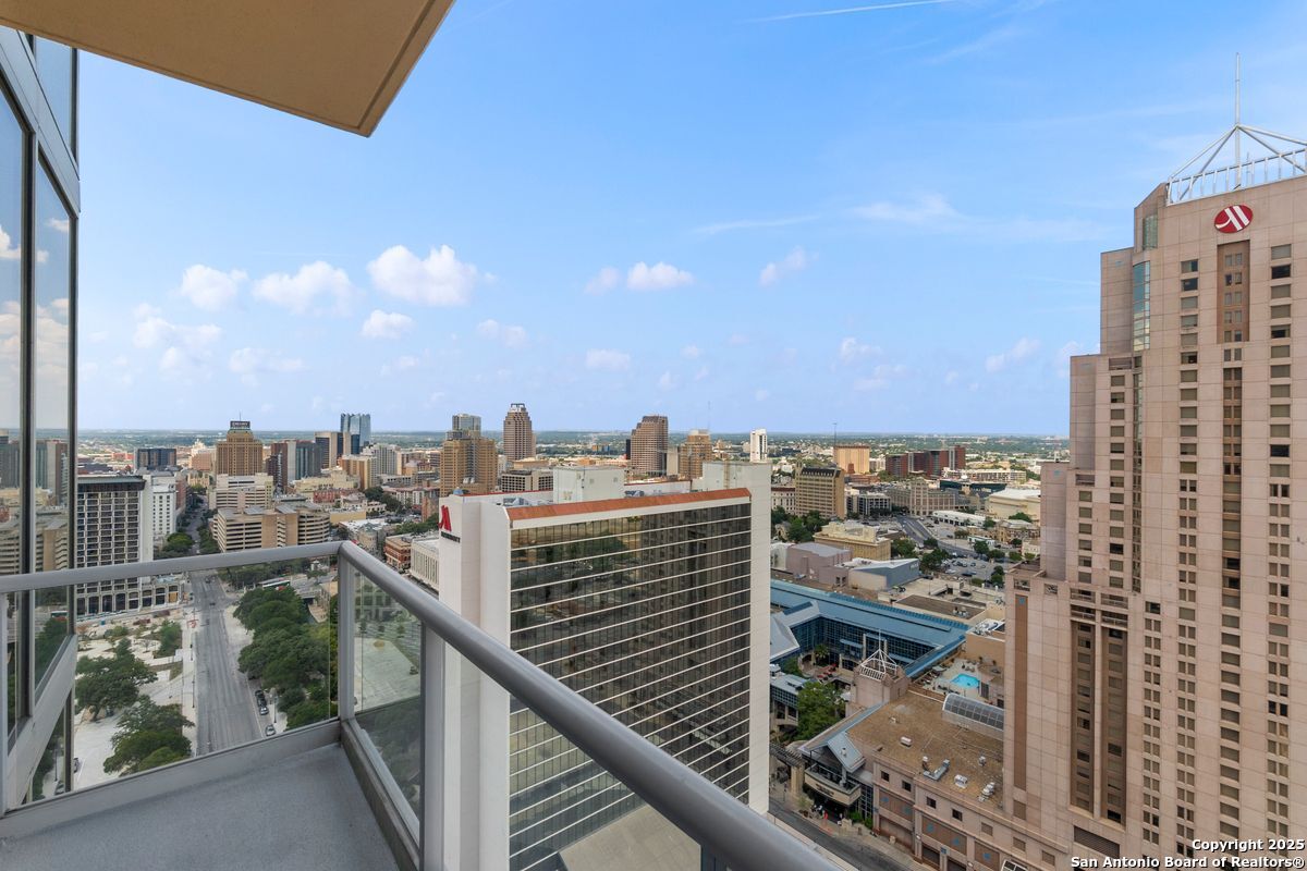 610 E Market UNIT 2508