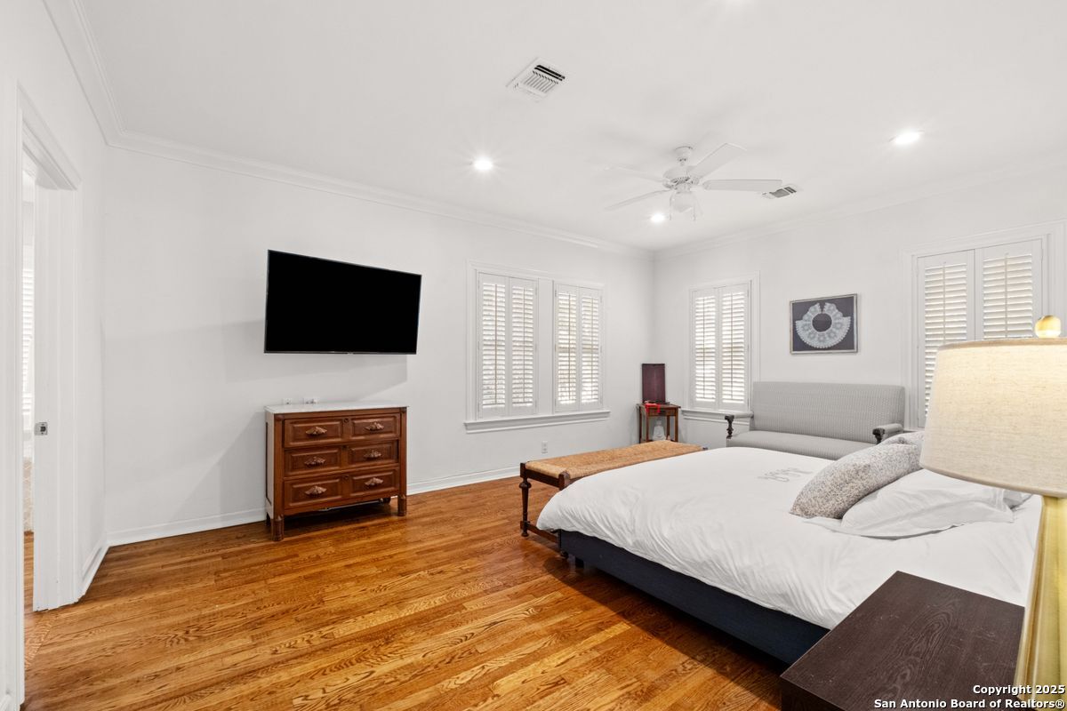 351 Rosemary